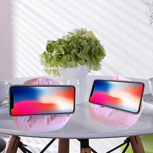 Soft lazy sofa mobile phone holder